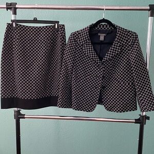 Ann Taylor Skirt Suit Set 8P Blazer & Size 4 Skirt Black White Geometric Petite